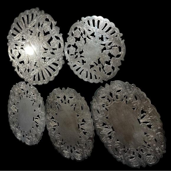 A set of Vintage Wallace Silver Plated Decorative Trivets - Picture 2 of 11